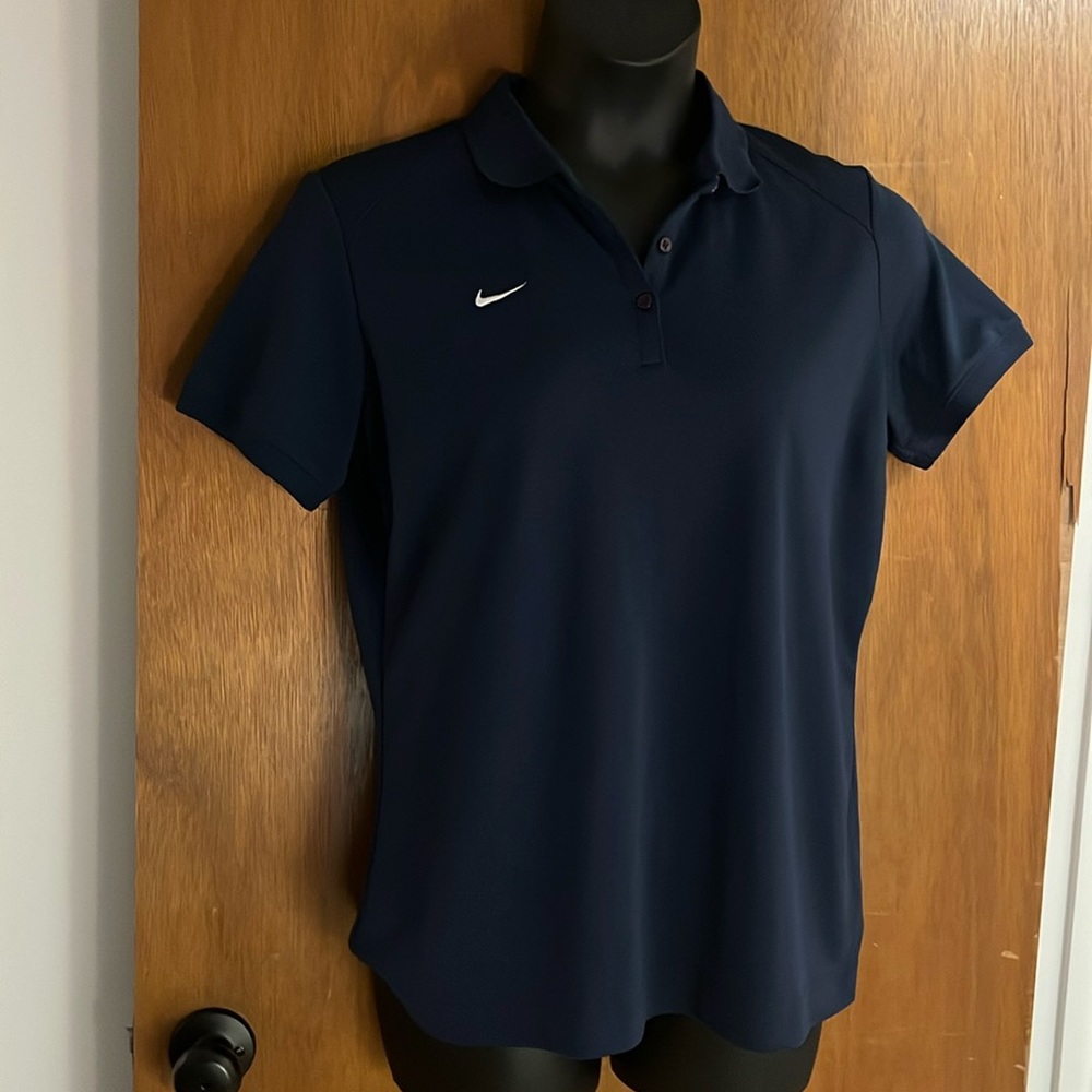 Nike women’s Navy shirt